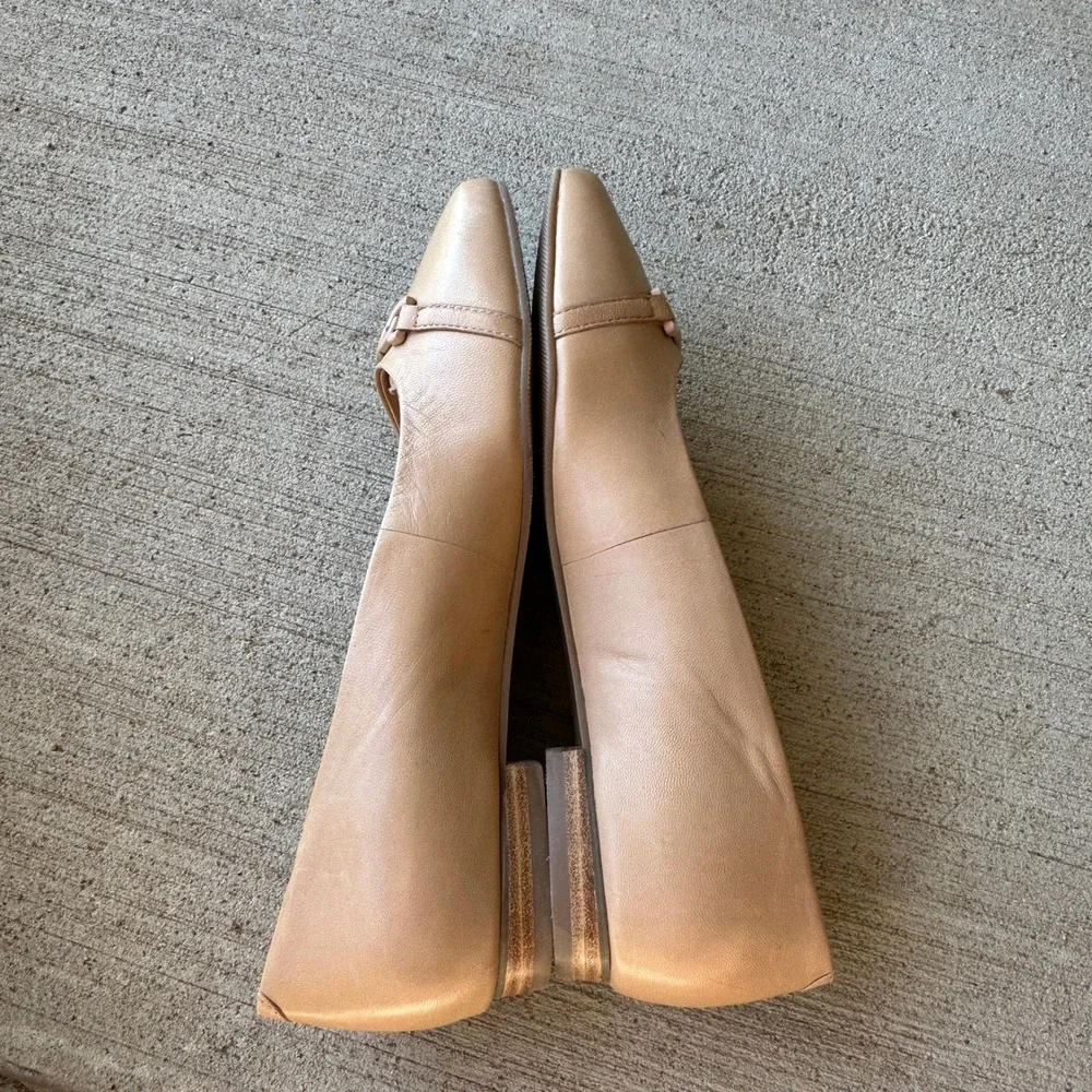 Trotters Womens Beige Leather‎ Chain Detail Square Loafers Ballet Flats 7 Wide